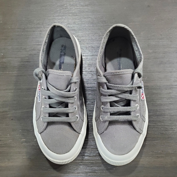 Superga tennis shoes size 38 - Picture 2 of 5